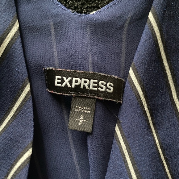 Top - Picture 4 of 5